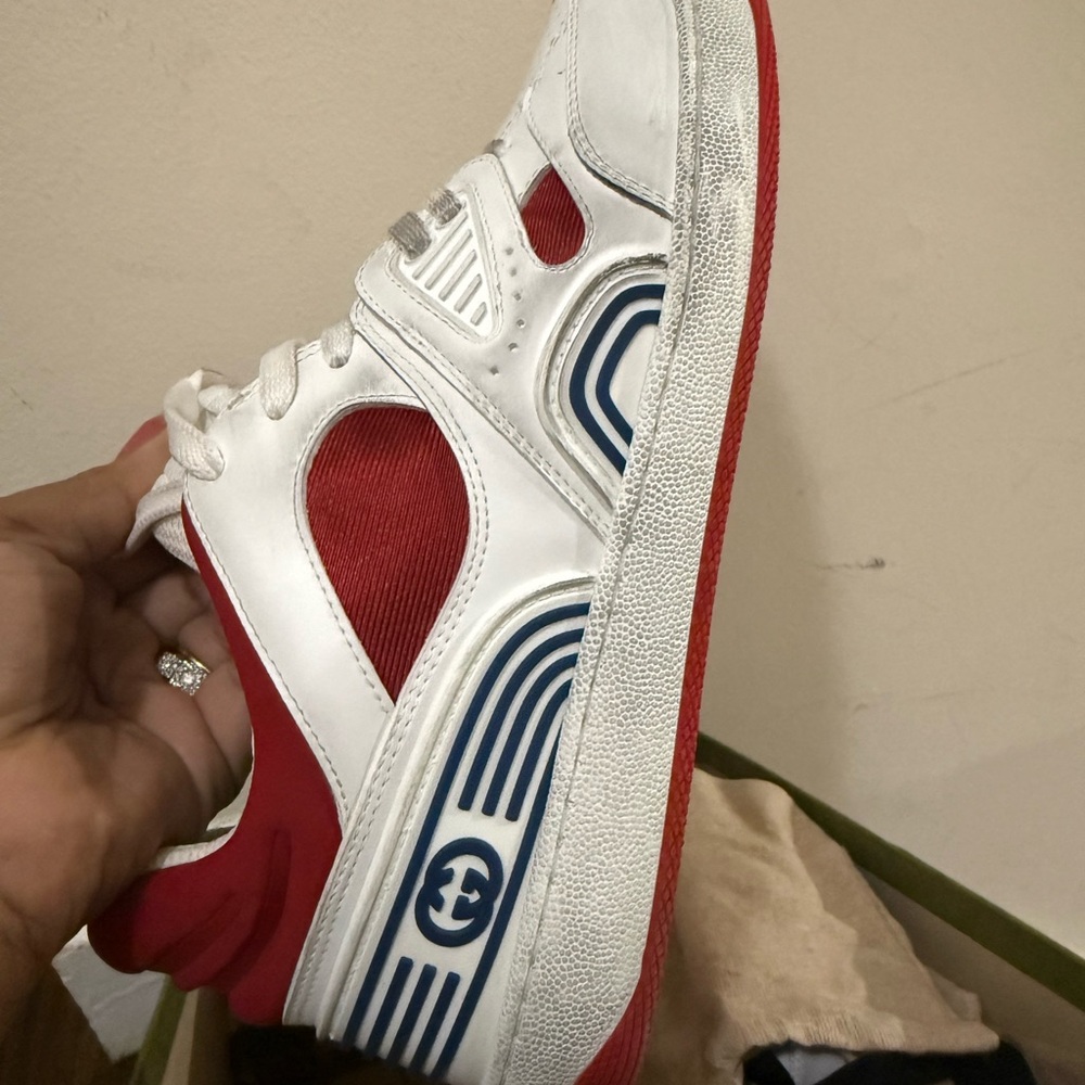 Gucci Basket low-top sneakers in white Demetra Red - Picture 4 of 10